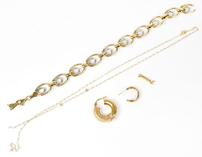 Lot 1494 - A group of 9ct gold items, comprising a yellow...
