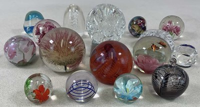 Lot 326 - A small collection of paperweights, one with...