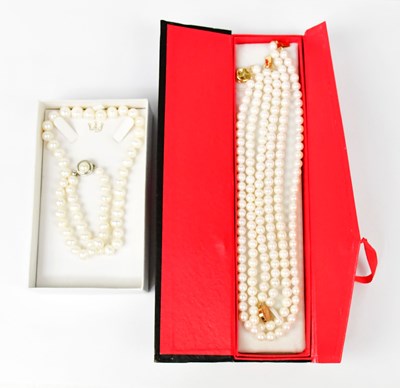 Lot 1468 - A single-strand Jersey Pearl necklace with a...