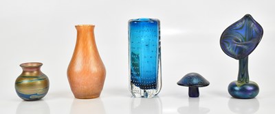 Lot 282 - Five pieces of contemporary art glass...