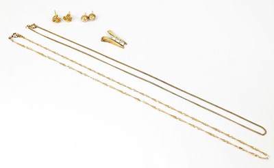 Lot 1492 - A group of 9ct yellow gold jewellery,...