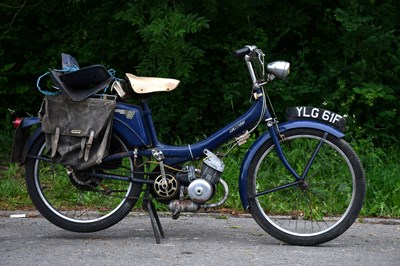 Lot 1379 - RALEIGH; automatic moped model RM4, 49cc,...