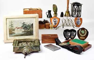 Lot 704 - A collectors’ lot comprising carved hardstone...