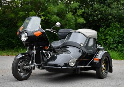 Lot 1371 - HONDA; Gold Wing GL1100 with sidecar and...