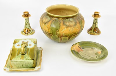 Lot 521 - MINTON; a collection of Secessionist range...