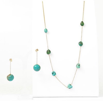 Lot 1485 - A 9ct yellow gold chain link necklace set with...