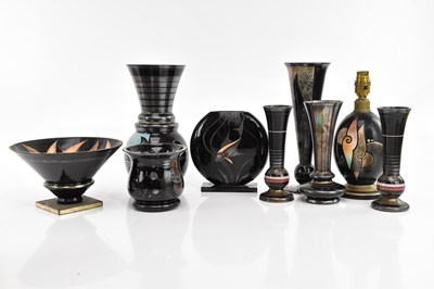Lot 255 - A collection of French Art Deco glassware...