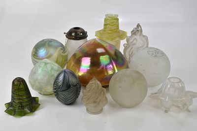 Lot 257 - A collection of Art Nouveau and Art Deco style...