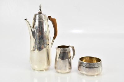 Lot 7 - DAVID LAWRENCE; an Elizabeth II hallmarked...