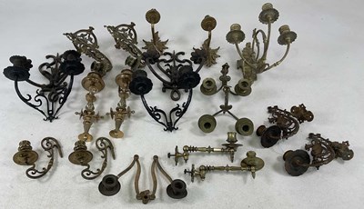Lot 634 - A quantity of wall lights including brass and...