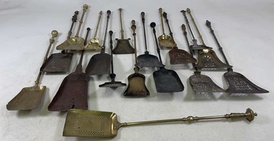 Lot 181 - A large collection of 19th century brass,...