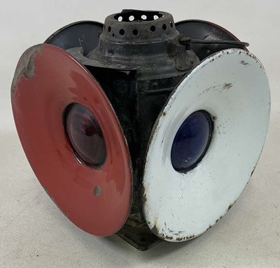 Lot 638 - An unusual early 20th century railway lamp,...