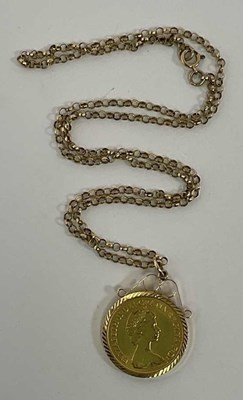 Lot 467 - An Elizabeth II half sovereign, 1982, in 9ct...