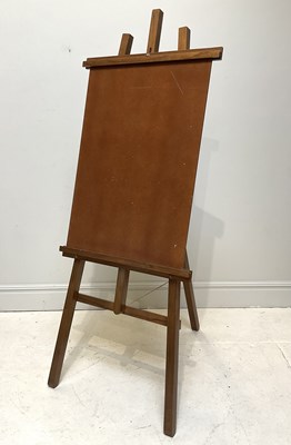 Lot 1454 - A modern artist's easel, height 210cm.