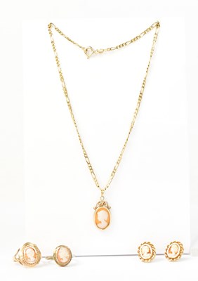 Lot 1488 - A group of 9ct yellow gold cameo jewellery,...