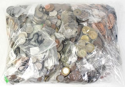 Lot 1224 - A collection of UK and world coinage, to...