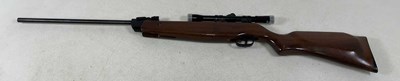 Lot 154 - An air rifle, of unknown manufacture, fitted...