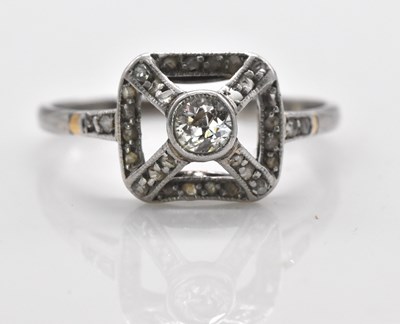 Lot 496 - An 18ct white gold Art Deco diamond set ring,...