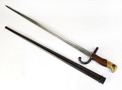Lot 813 - A 19th century French bayonet, dated 1880 to...