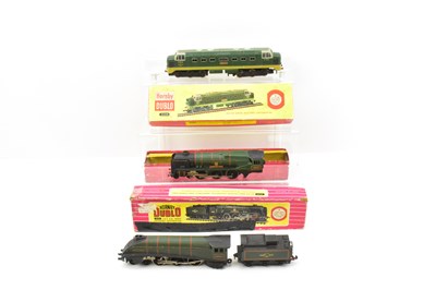 Lot 220 - HORNBY; three OO gauge locomotives comprising...
