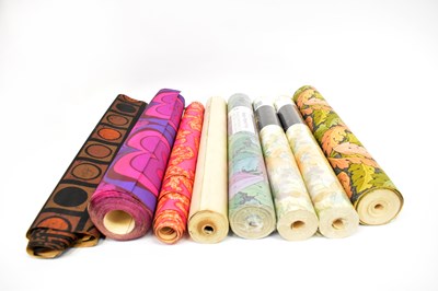 Lot 174 - A quantity of vintage wallpaper to include...