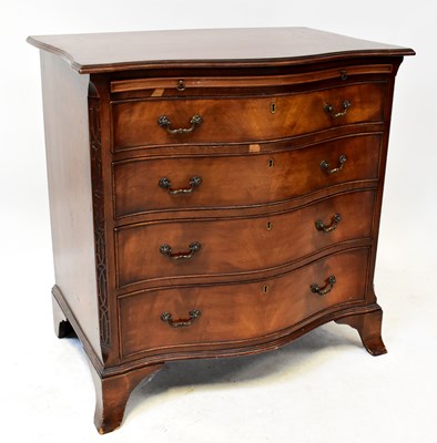 Lot 48 - A Georgian mahogany bachelor's chest of...