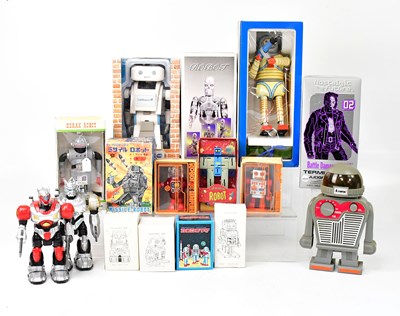 Lot 550 - ROBOTS; various boxed and loose examples,...