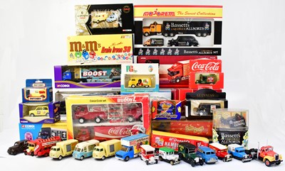 Lot 331 - A quantity of diecast vehicles, all relating...