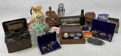 Lot 45 - A group of collectors' items, to include scale...