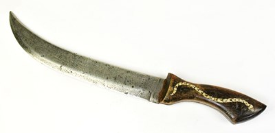Lot 906 - A tribal knife with heavy recurve 27cm blade,...