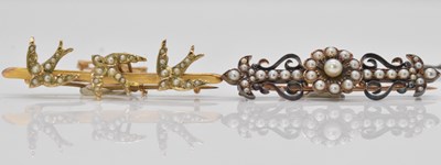 Lot 501 - An Edwardian 9ct yellow gold and seed pearl...