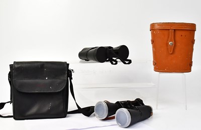 Lot 738 - A pair of Prinz 12 x 40 binoculars in leather...