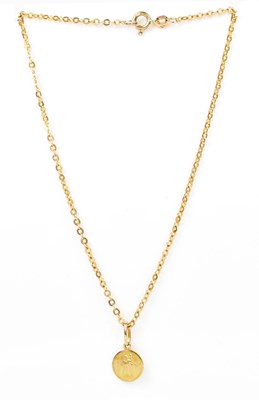 Lot 1447 - A 9ct yellow gold fine link chain with small...