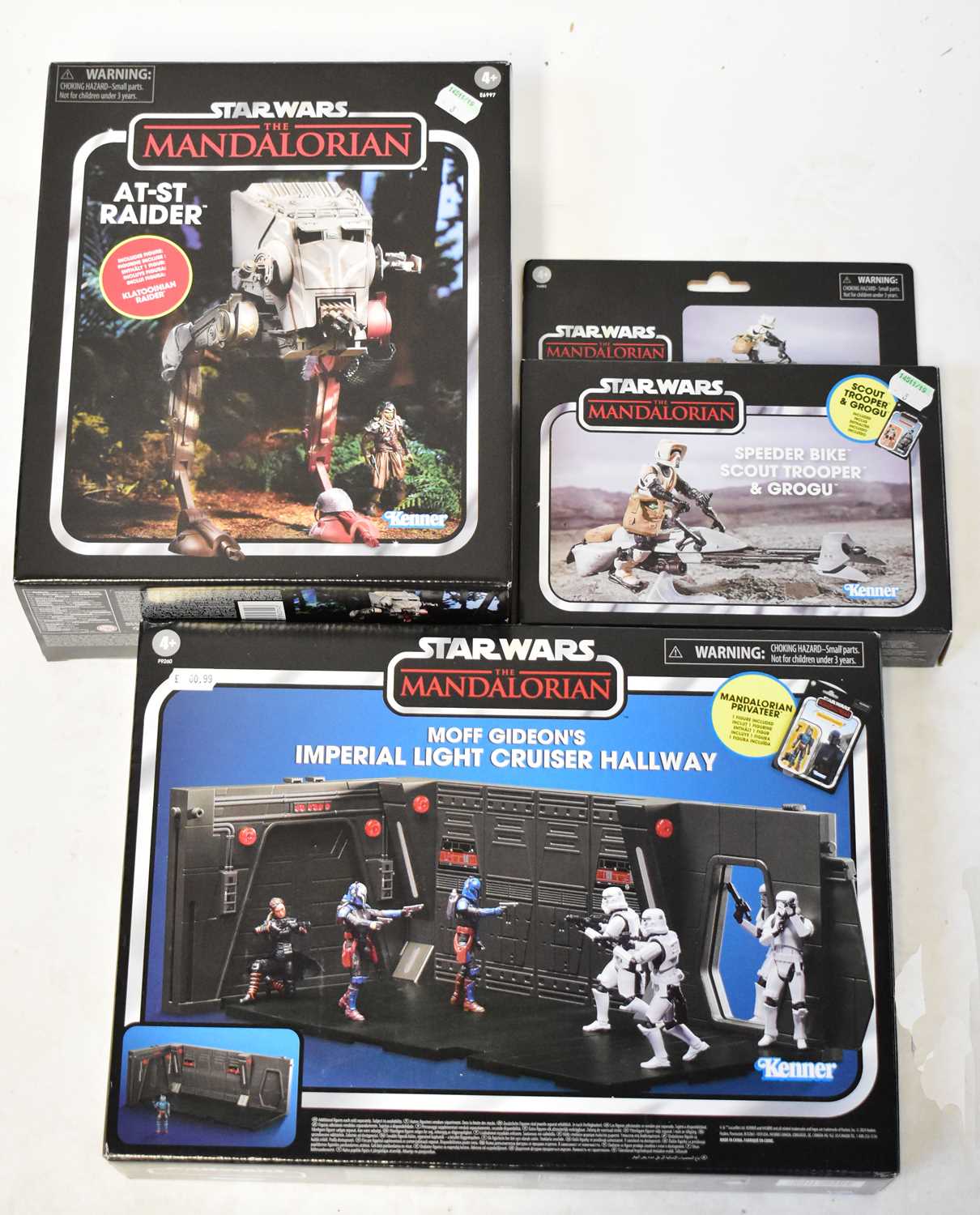 Lot 607 - STAR WARS; The Mandalorian, a Speeder Bike...
