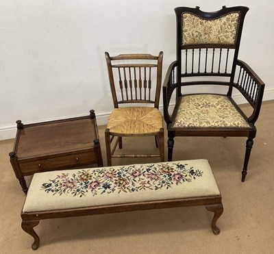 Lot 761 - The base of a Victorian rosewood whatnot with...