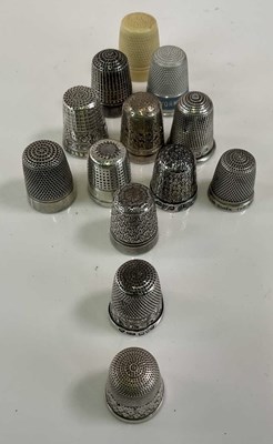 Lot 78 - Five hallmarked silver and sterling silver...