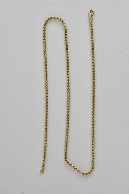 Lot 1368 - A 9ct gold box link necklace with ring and...