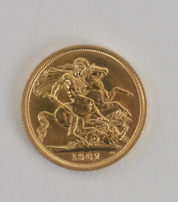 Lot 1589 - An Elizabeth II full sovereign, 1967.