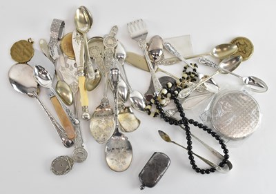 Lot 335 - A collection of various items of cutlery and...