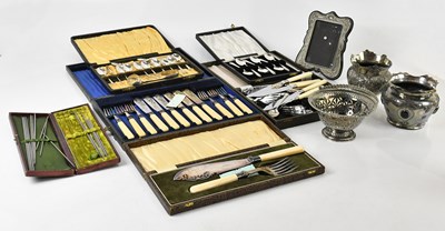 Lot 2019 - A collection of assorted silver plate...