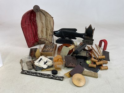 Lot 35 - A large group of collectors' items, including...