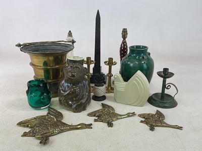 Lot 23 - A quantity of collectors' items, including...