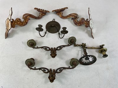 Lot 662 - A quantity of decorative wall lights,...