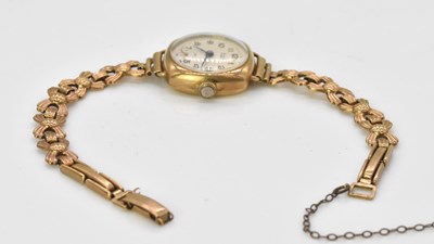 Lot 604 - LIMIT; a lady's vintage 9ct yellow gold...