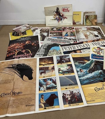 Lot 165 - A large quantity of European film posters,...