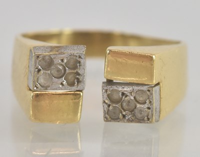Lot 1252 - An 18ct yellow and white gold paste set ring,...