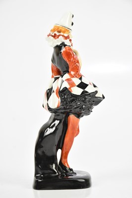Lot ROYAL DOULTON; figurine, 'Pierrette', HN643,...