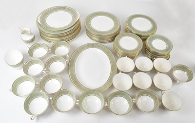 Lot 1695 - A quantity of ceramic tableware including a...