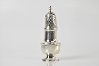Lot 2391 - C J VANDER LTD; an Elizabeth II hallmarked...