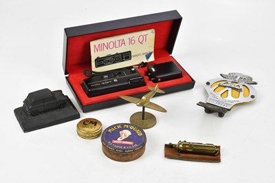 Lot 1364 - A mixed group of collectors' items comprising...
